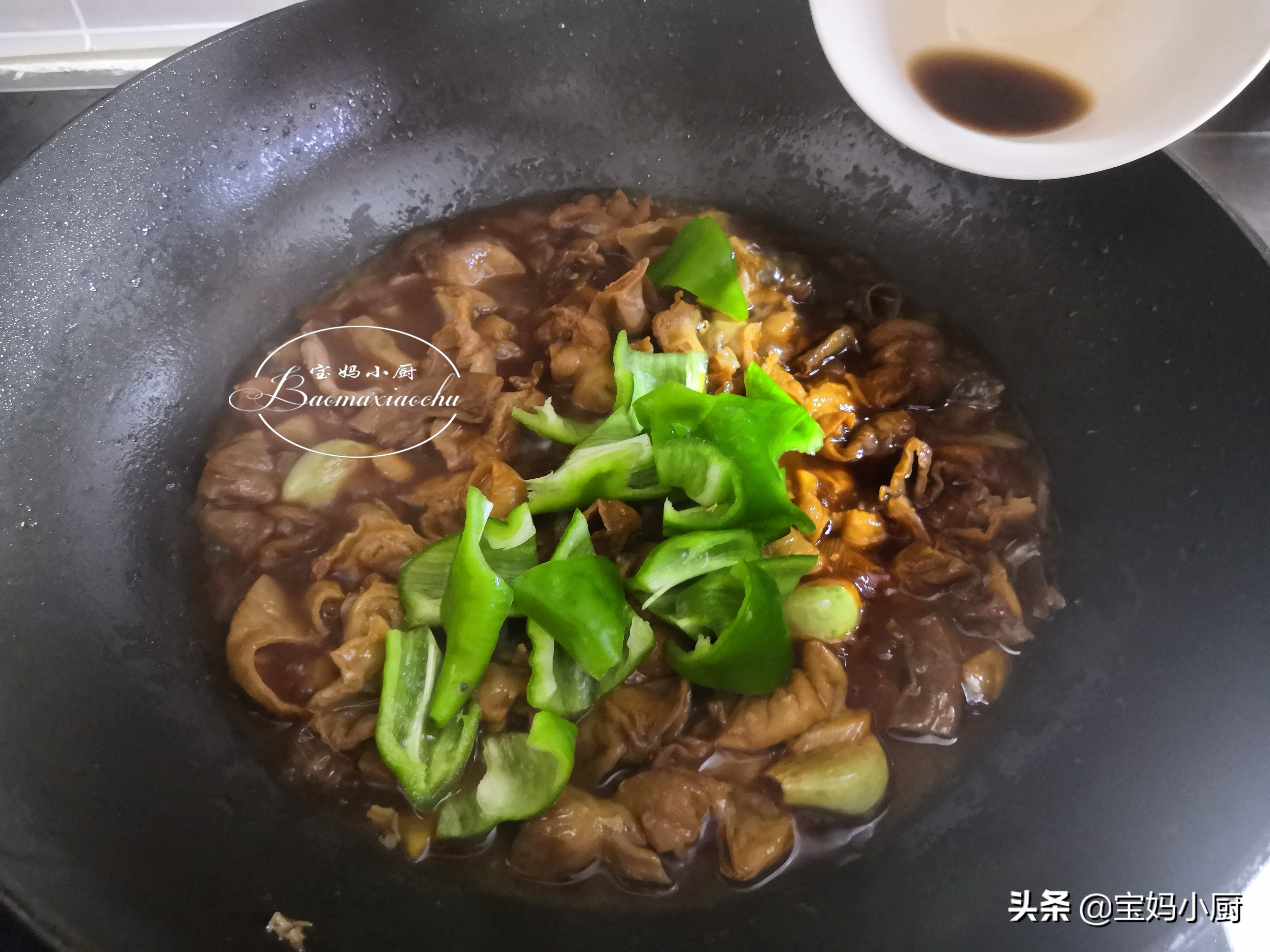 年夜饭炒肥肠,年夜饭必备的家常菜肥肠