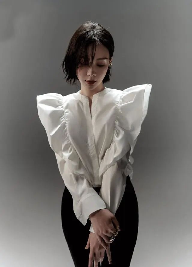 陈数露一袭一字肩短装,陈数露一字肩一袭短装