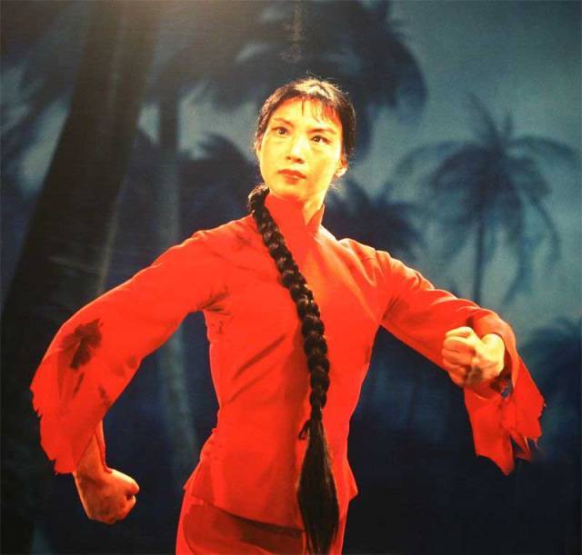 黄绮珊最巅峰现场,黄绮珊揭面大反差