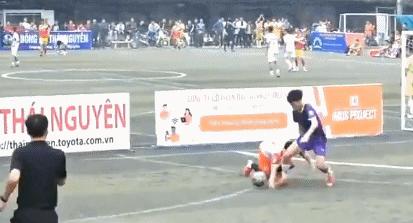 全球最严重足球场外踩踏事件,球场上令人发指的瞬间