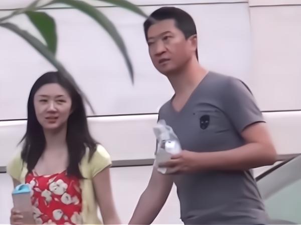 中国十位黄金单身汉,至今未婚的5位黄金单身汉