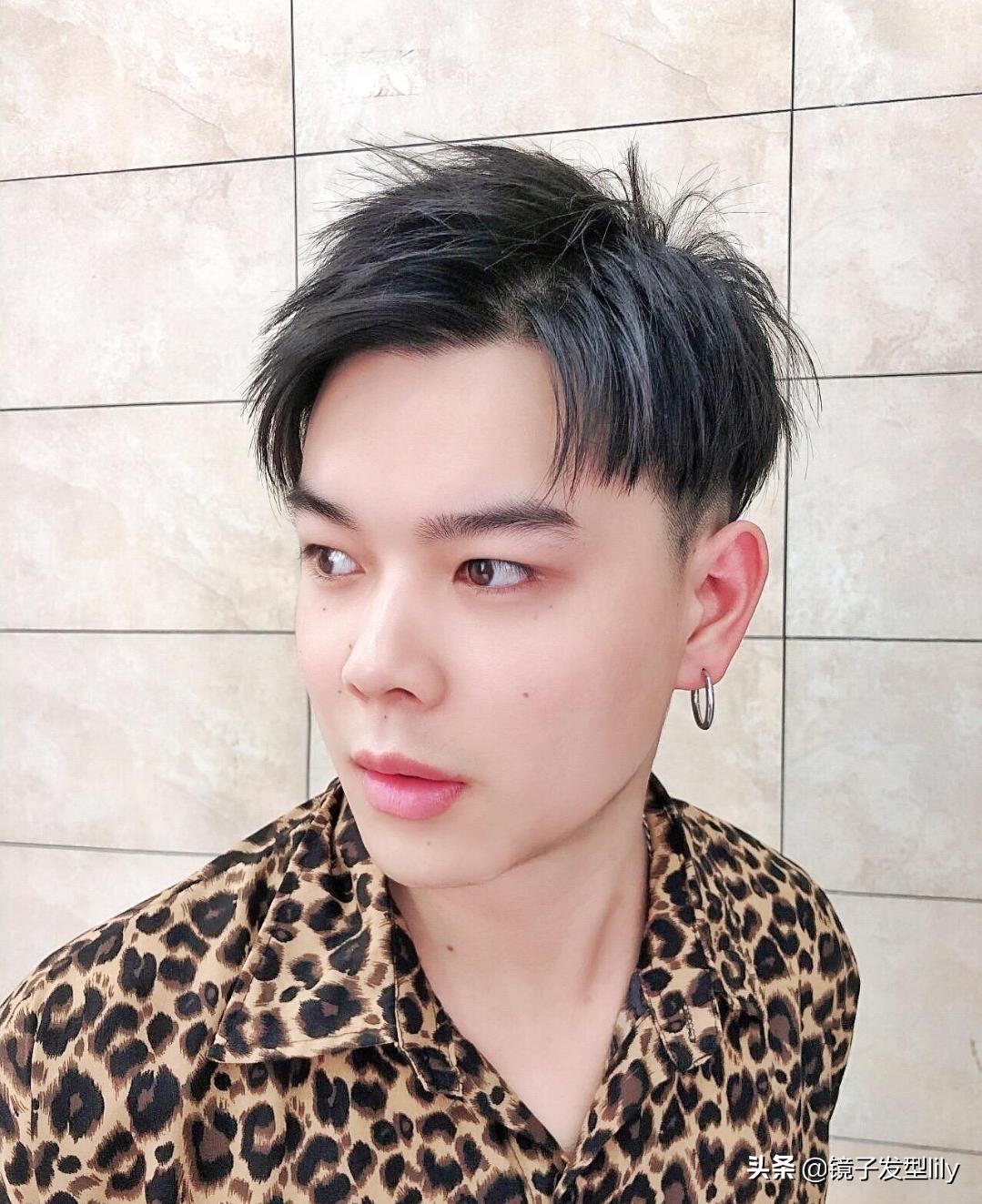 最潮男士发型50款适合各种脸型哦,越简单越帅气的男士发型8款