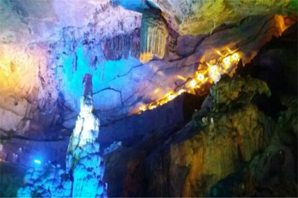 咸宁十大著名旅游景点,嘉鱼山湖温泉消费价格多少