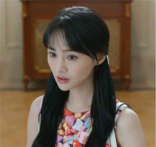 微微一笑很倾城肖奈对微微的偏爱,微微一笑很倾城肖奈与微微的初遇