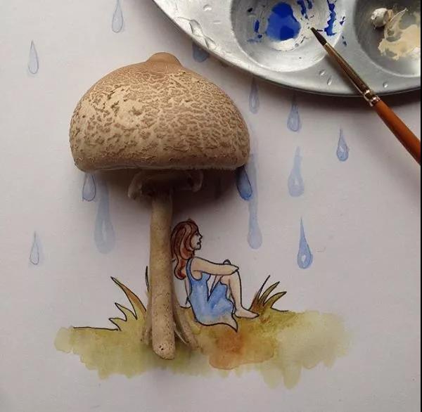 你可以擦掉那滴水,或者顺势用它画点不一样的美丽