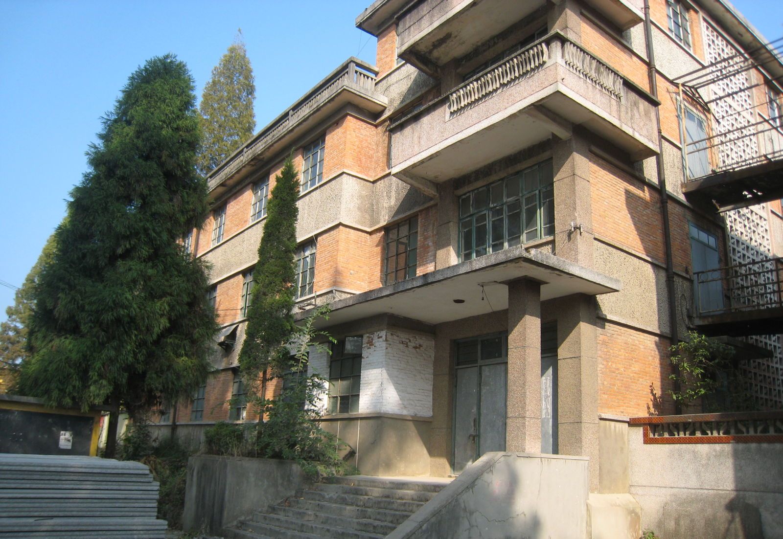 一个神秘废弃军事基地,贵州废弃的军工洞