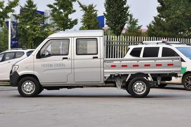 五菱小卡神车多少钱,五菱小卡拉货收费标准