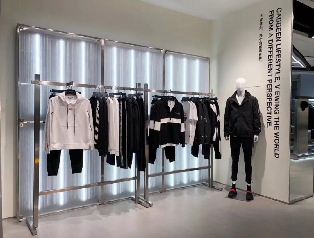 卡宾中国风男装,卡宾男装店铺装修风格