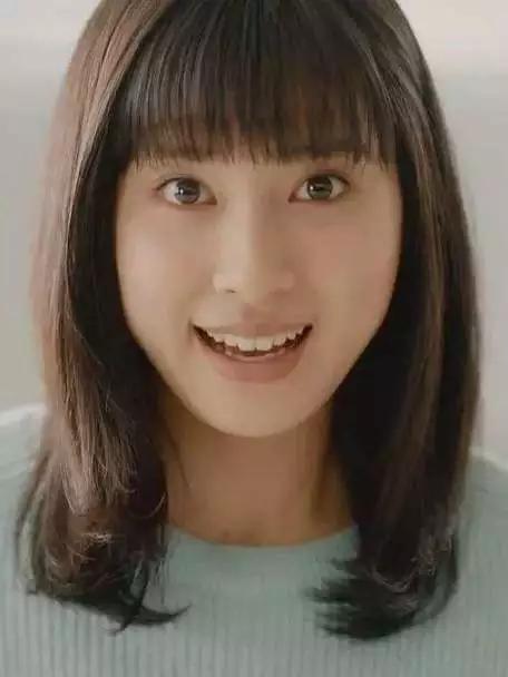 大脸女孩如何显脸小,大脸妹子必学的瘦脸诀窍