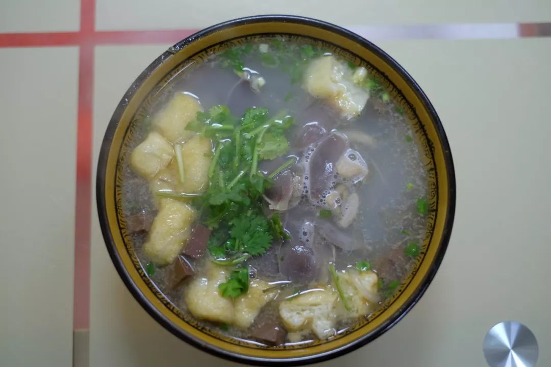 南高教里的学府苑里都有啥好吃的