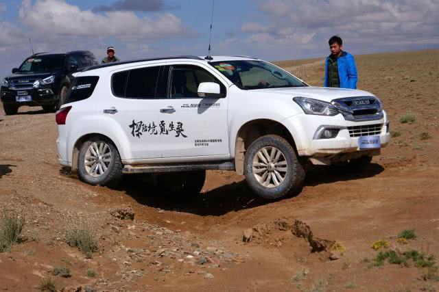 盘点几台硬派越野车，最便宜的9万就能买到，比普拉多更强