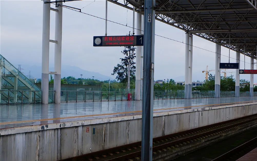 成都东软学院青城山下,东软青城山校区
