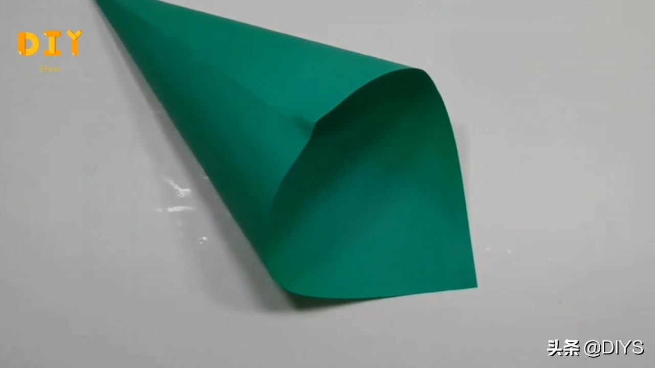 手工圣诞树剪纸制作幼儿园,四个圣诞树连在一起剪纸教程