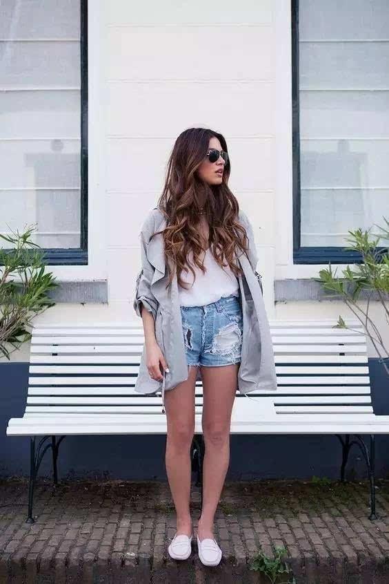 夏日穿鞋不要再选这3个颜色了，容易显脚黑，不洋气