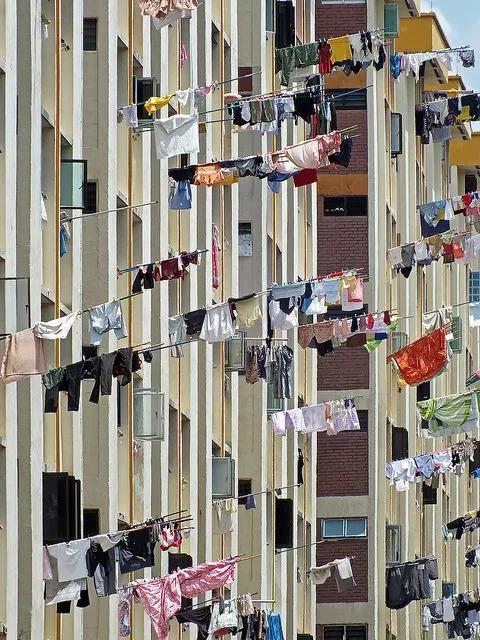 为什么晚上不宜在阳台晾衣服,为什么晚上不能在阳台上晾衣服