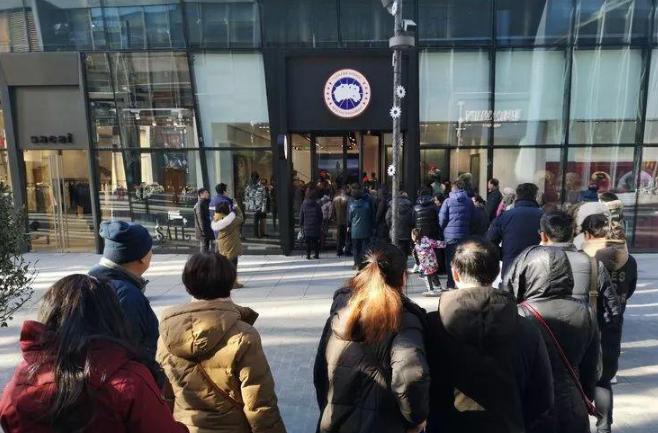 加拿大鹅与国产羽绒服哪个好,国产羽绒服堪比加拿大鹅