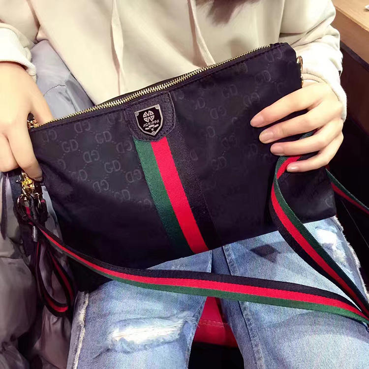 今年最新流行的三款包包,今年最流行哪几款包包