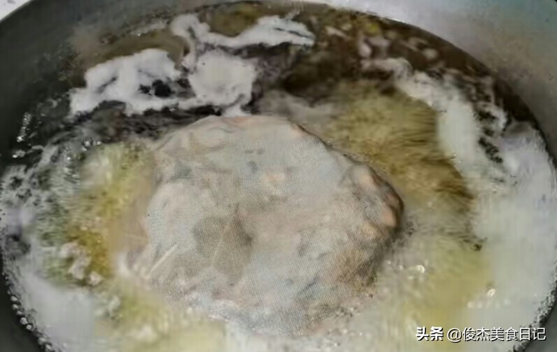 卤肉发黑发苦怎么挽救,卤肉发黑解决方案