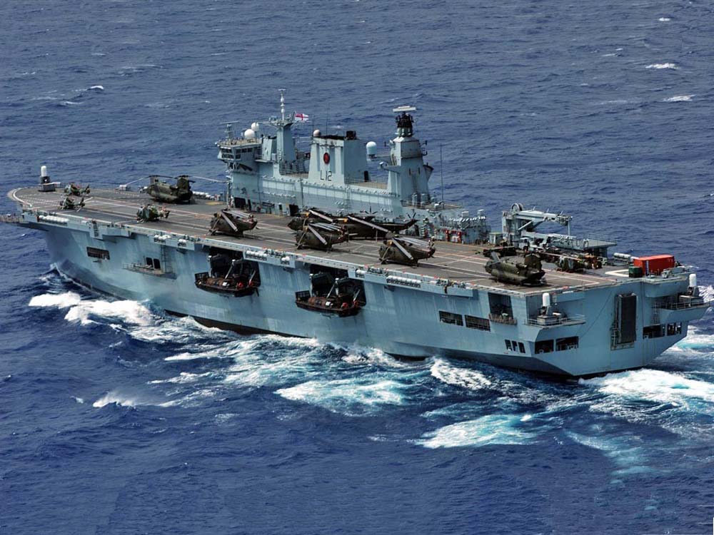 日本媒体评论075两栖攻击舰,现代战舰075型两栖攻击舰最强配置