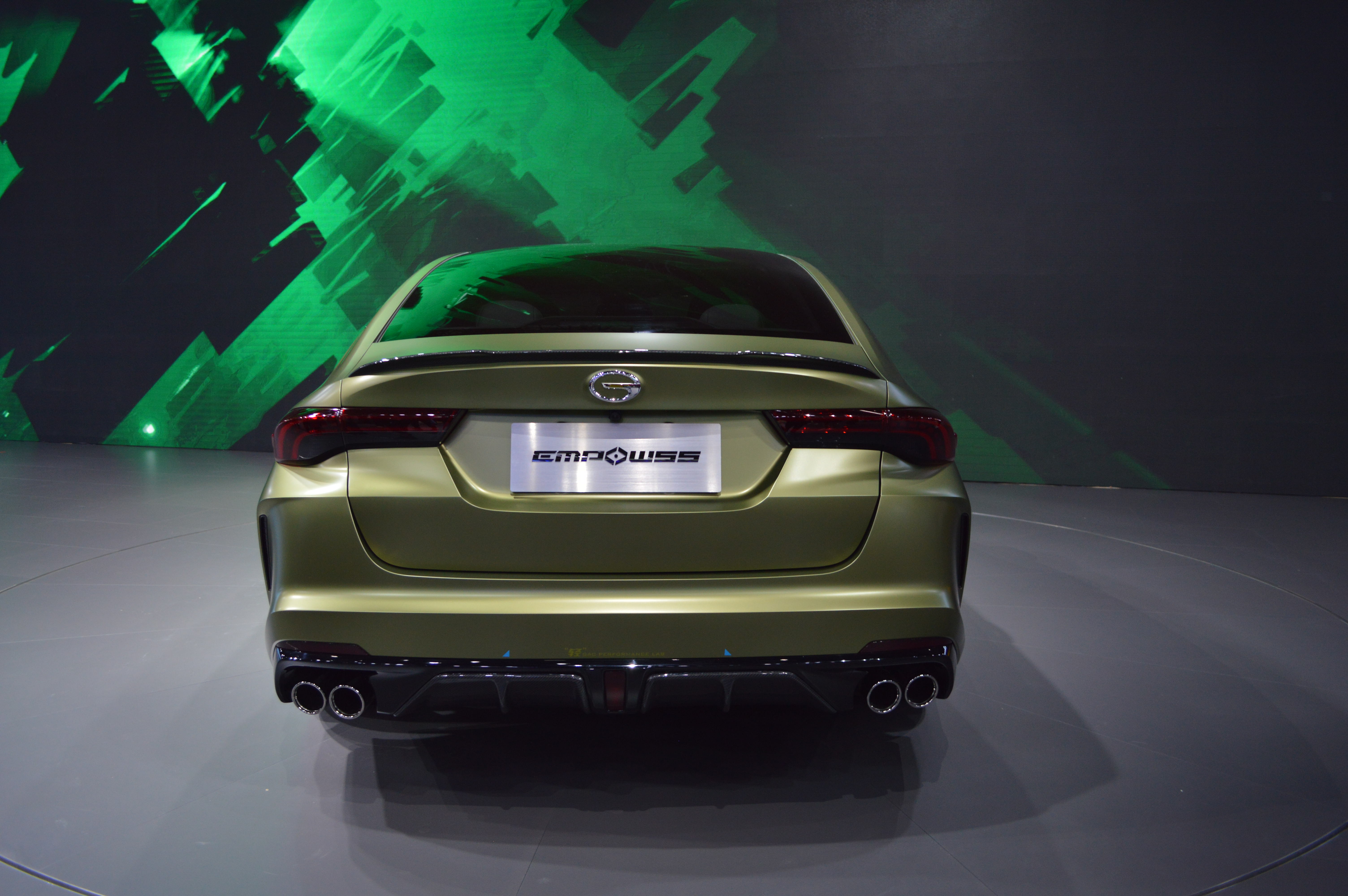 广州车展车模小姐姐,2019上海国际车展广汽传祺车模