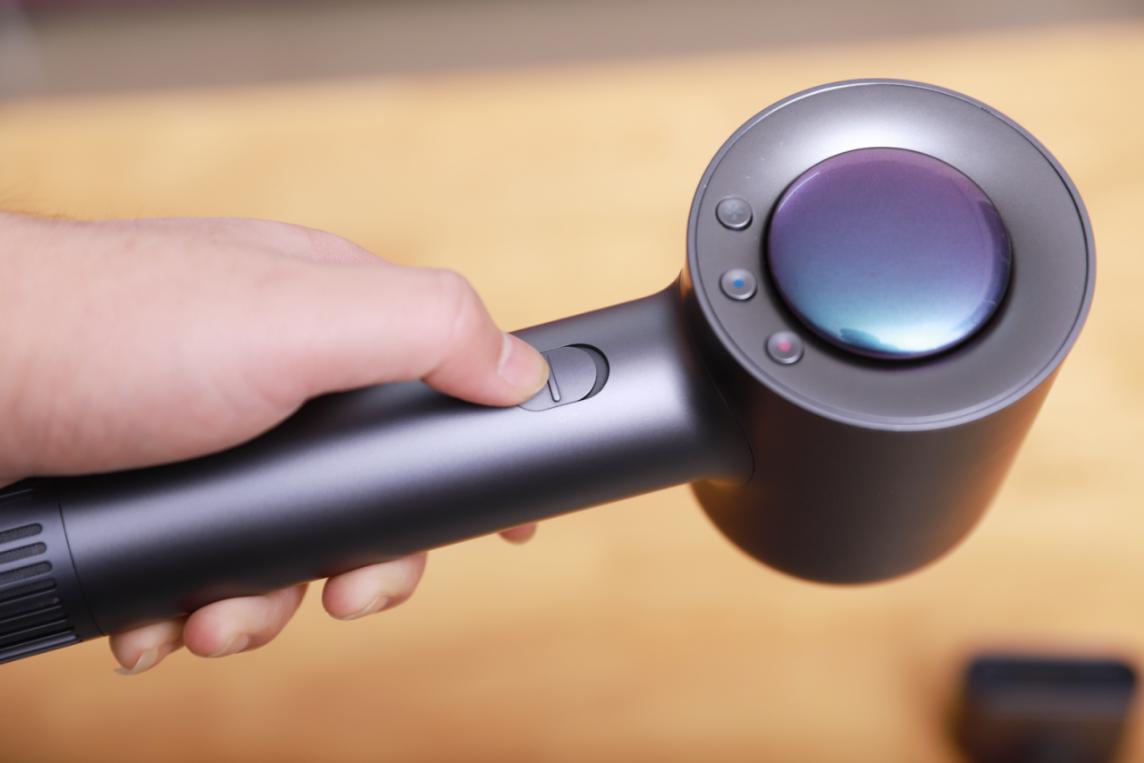 哪款电吹风能和戴森媲美,电吹风戴森直白哪个好