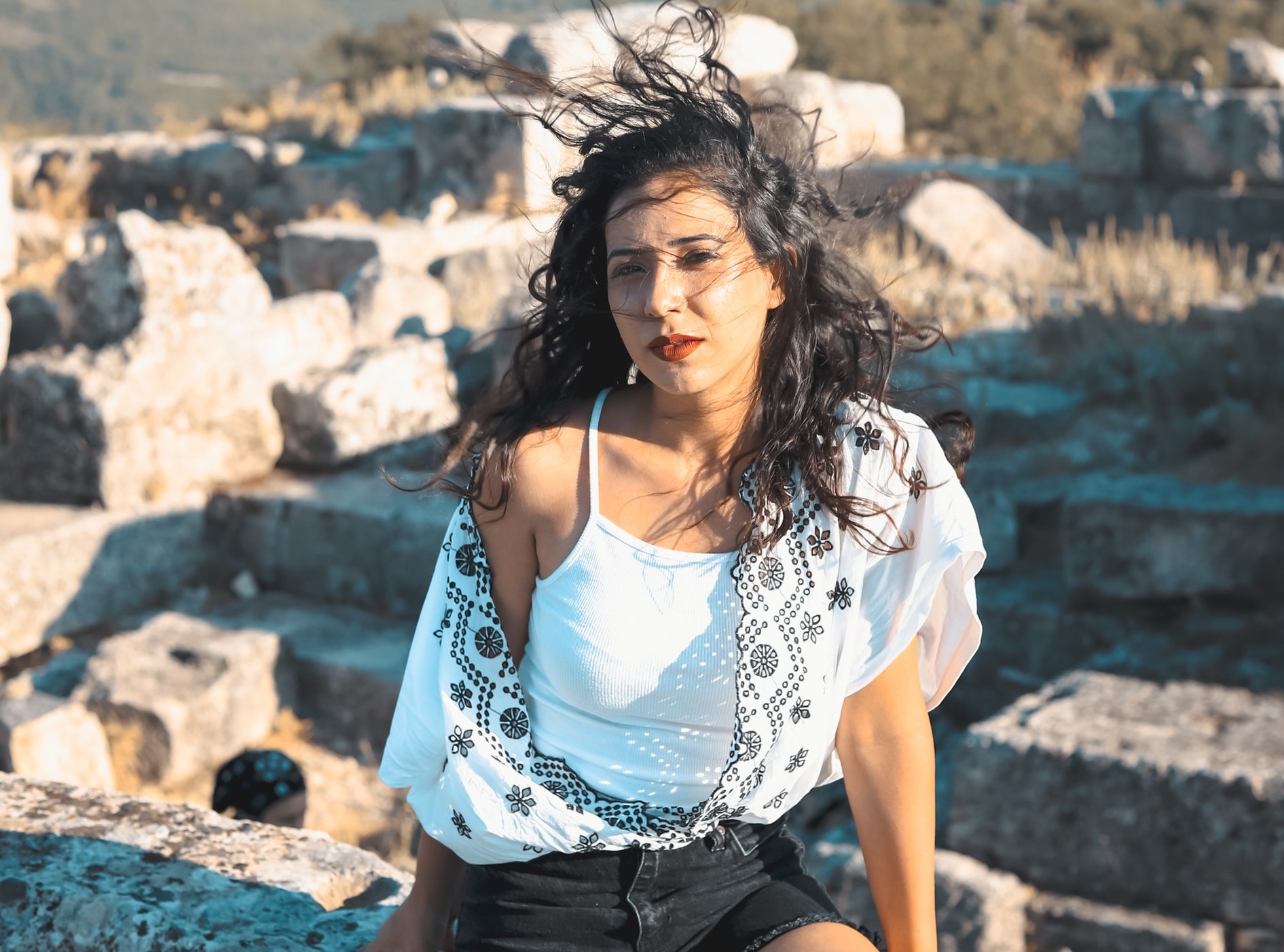 已婚男人跟女人逢场作戏的表现,女人逢场作戏的六种表现