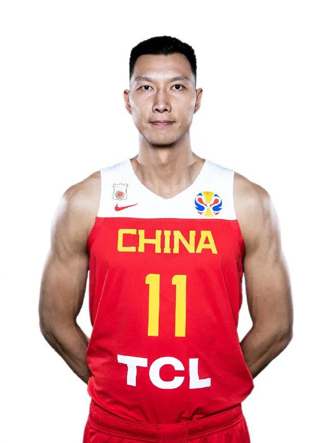 美国男篮c位定妆照,中国男篮赵睿定妆照