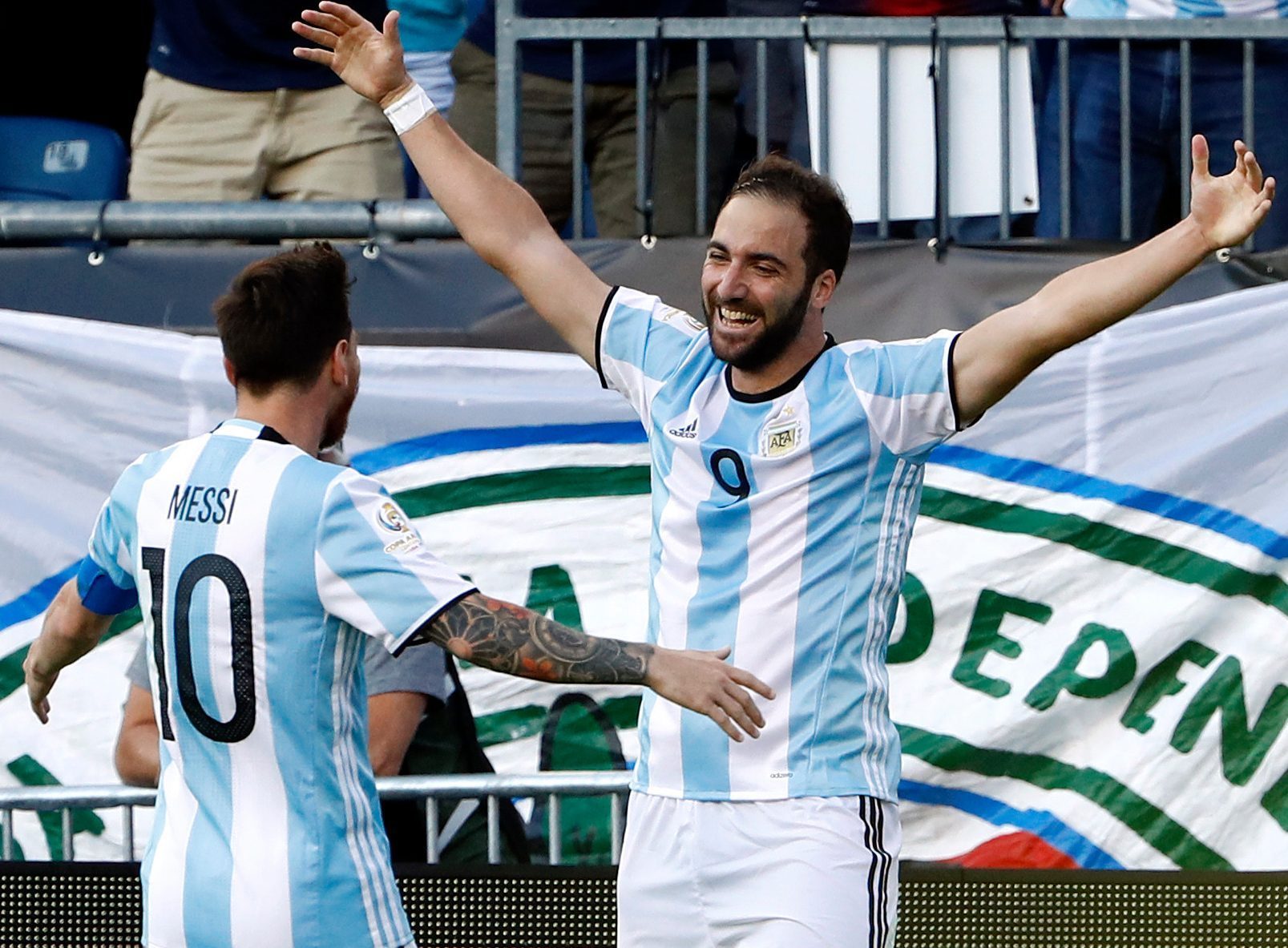 10年世界杯阿根廷被淘汰,阿根廷时隔8年再次闯入决赛