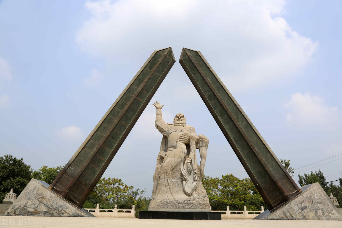 楚霸王不肯过乌江成语,和楚霸王有关的成语