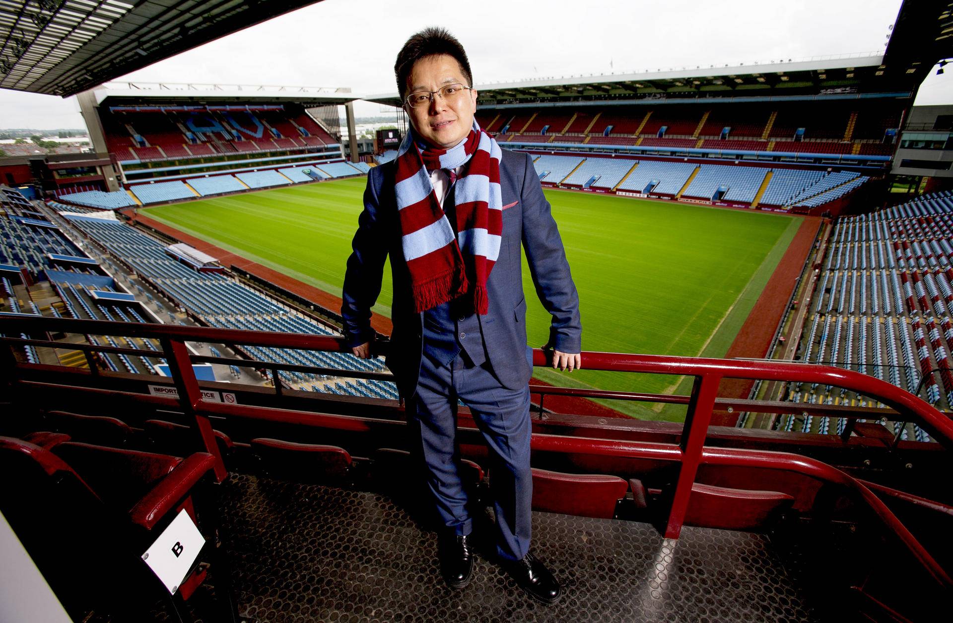 他是哈佛才子，回国创业后身家数亿，玩足球巨亏4亿已无力还债