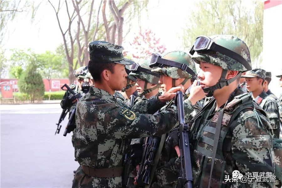 带兵就一定要爆粗口？其实战士们更需要你这样