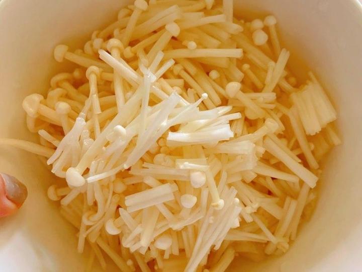 为什么金针菇消化不掉,金针菇消化不了为什么人类还要吃