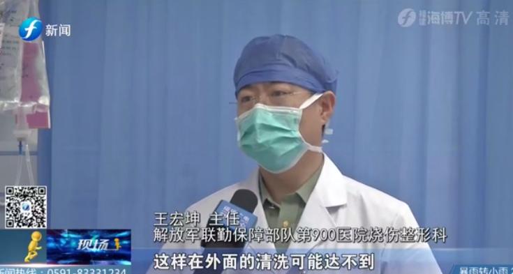 一个人在家里被大狗咬了,宠物猫咬主人一口主人被截肢