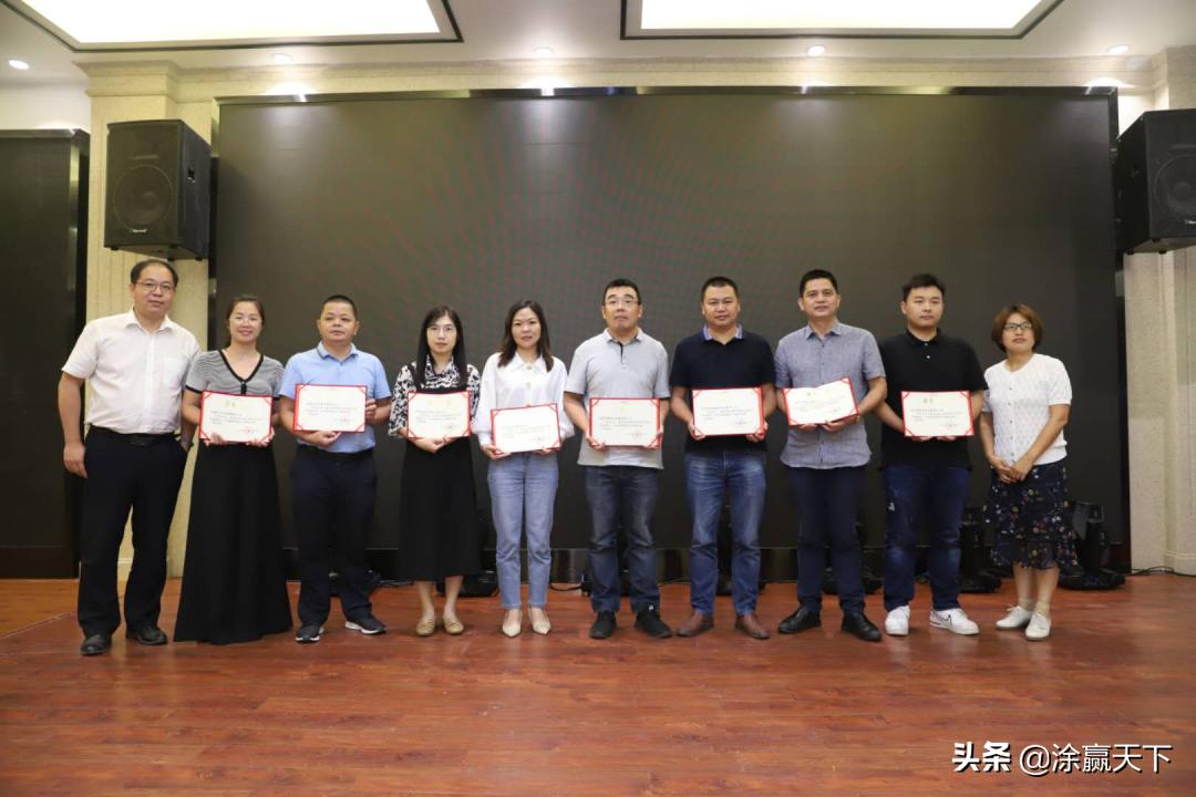 外墙仿石类涂料的国标,水性多彩仿石涂料与水包砂哪个好