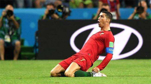 进三个球为什么叫帽子戏法啊,为啥进3个球就叫帽子戏法