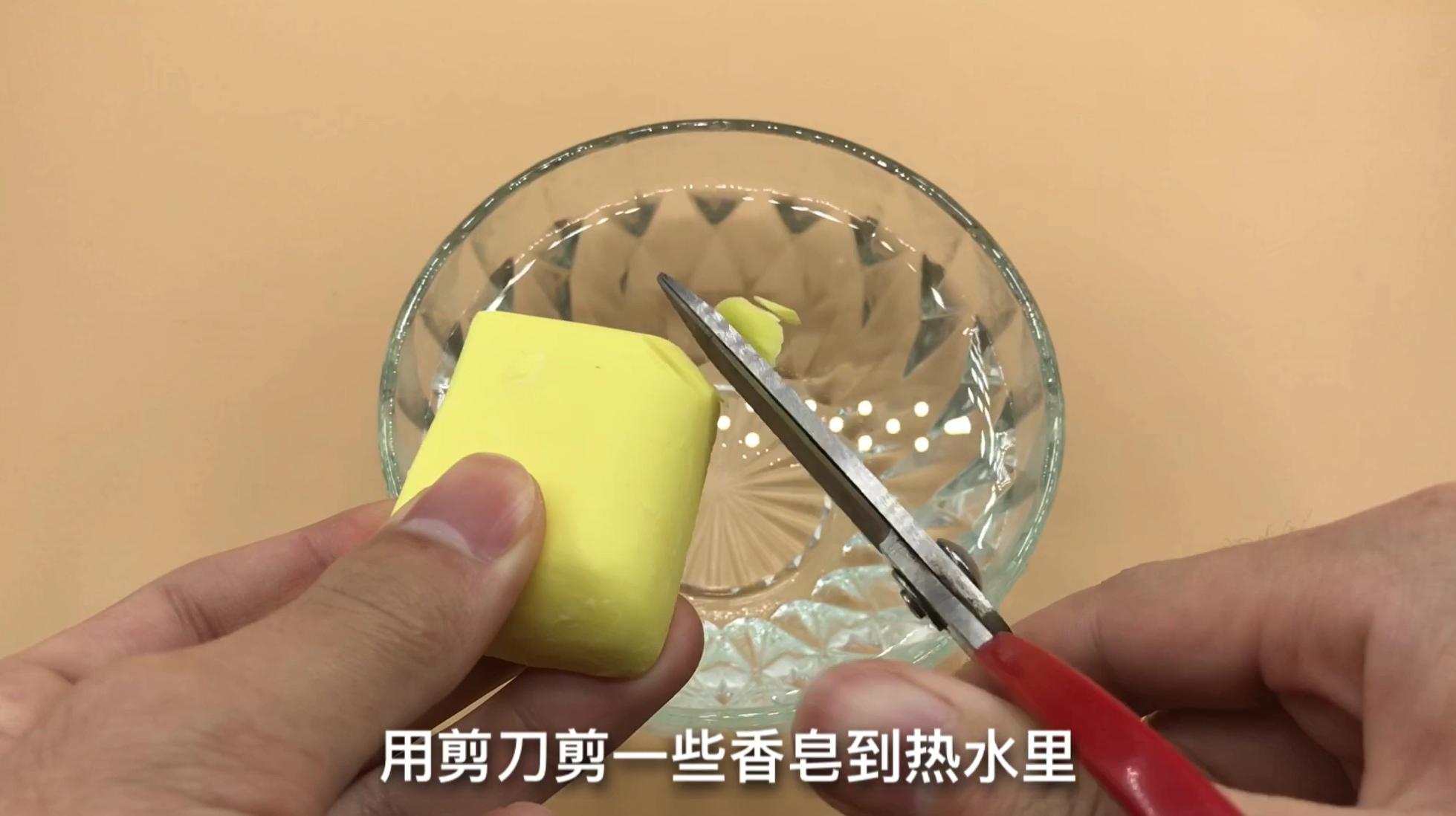 502胶水粘到手指硬化怎么清除,502胶弄到手上手指麻是怎么回事