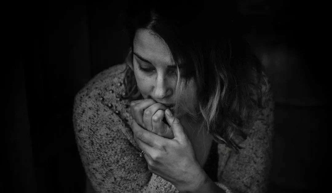 北大女生自杀事件：这场极致的冥王星操纵，只钩住了2件事