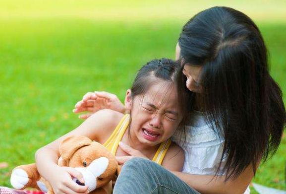 妈妈的一巴掌打没孩子，孩子身上这些部位，父母再生气也不能打