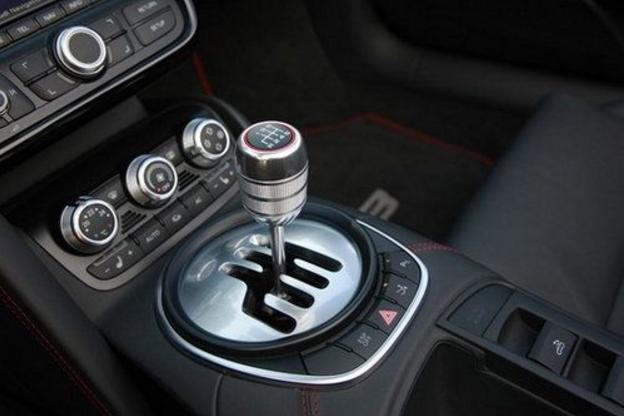 新车磨合期需要注意哪些驾驶技巧,新手新车磨合期注意事项