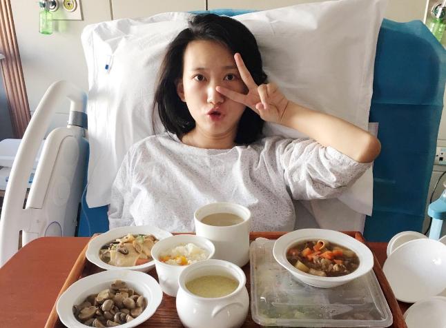 妻子顺产时丈夫抓拍的三张图片使人动容，网友：母亲辛苦了