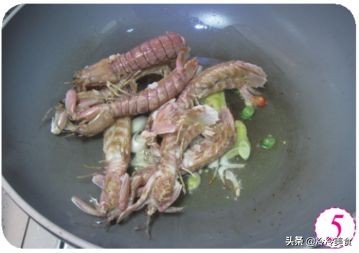 夏日大排档的当家菜椒盐皮皮虾,椒盐皮皮虾鲜香