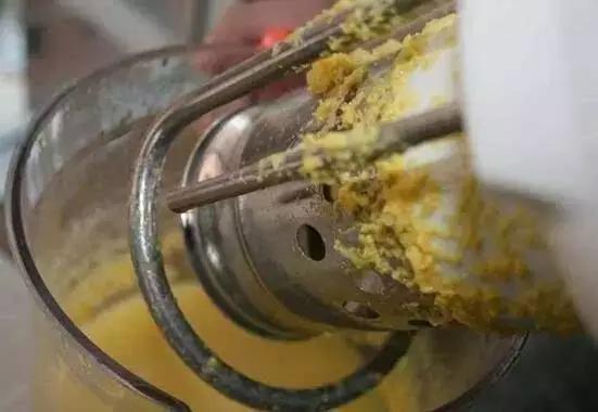 会生活的人，家里都会有这样一个多功能的豆浆果汁搅拌机