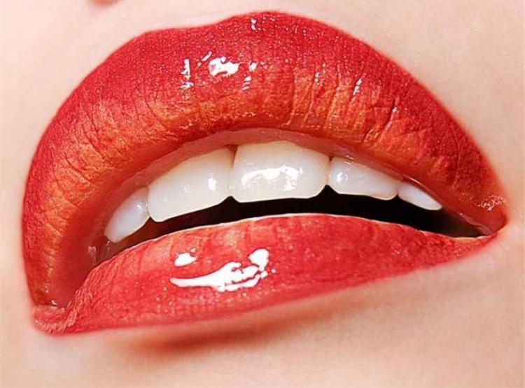 化妆初学口红推荐哪个,初学化妆用什么颜色的口红