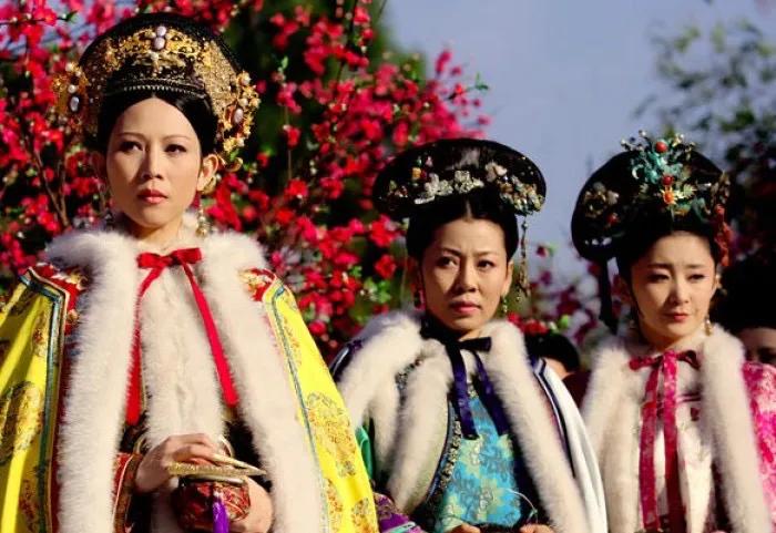 又到冬日,古装毛领斗篷别乱穿,高颜值演员和良心造型师缺一不可