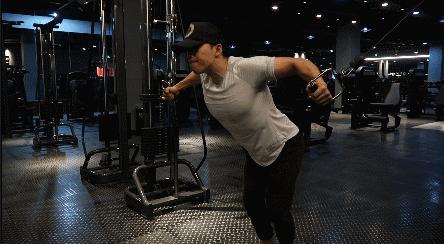 胸肌训练推夹,胸肌训练拉肌肉