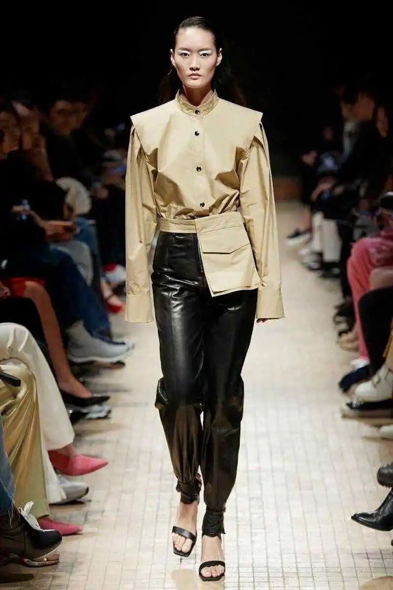 适合冬天穿的潮的裤子显腿长,适合粗腿穿的裤子推荐