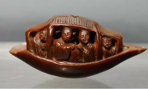 有玻璃底的手串可以直接用手盘吗,紫檀手串多久能盘出玻璃底