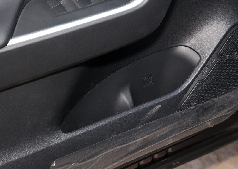 实际体验荣放带来的强劲动力,果然找到了传说中的推背感