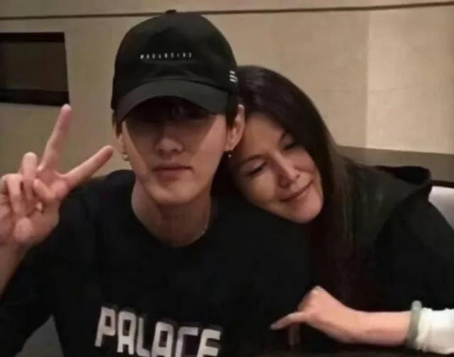 吴亦凡发文绝地反击？吴亦凡的19段*艳猎**往事，太放肆