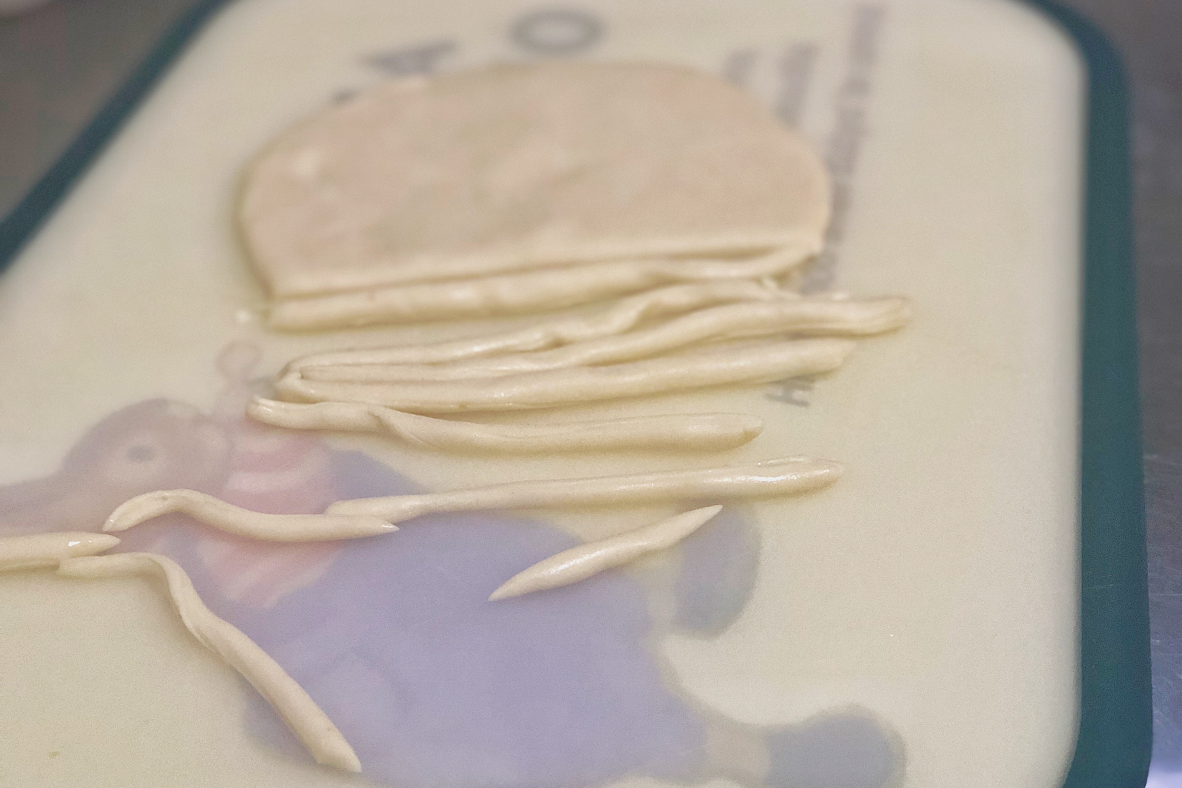 自己在家做拉面一次就能成功，和西红柿鸡蛋卤是绝配，爽滑弹牙